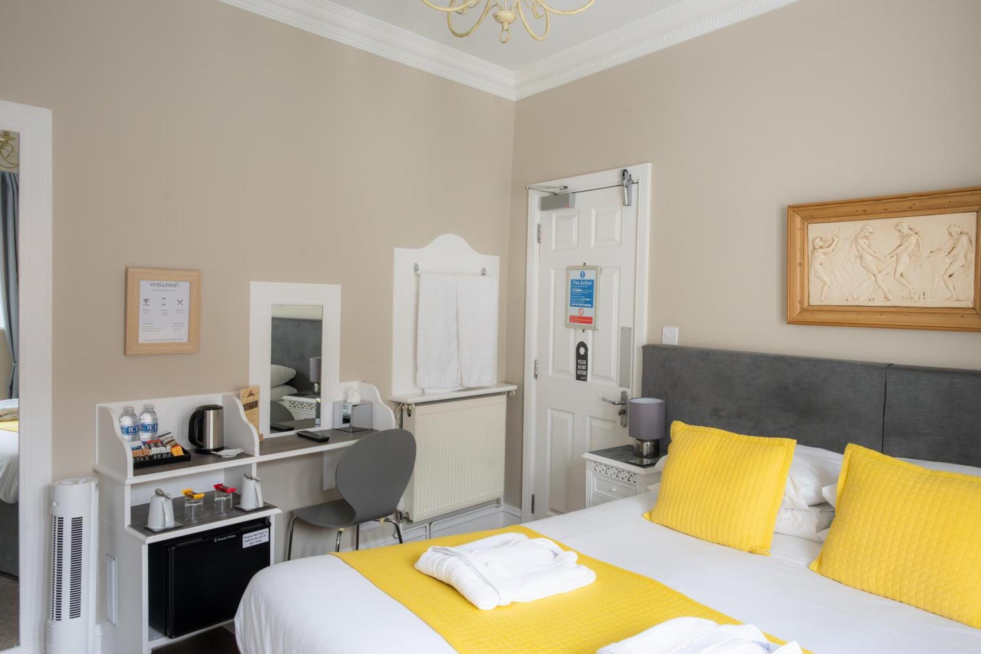 The Courtyard Guest House Great Yarmouth Dış mekan fotoğraf