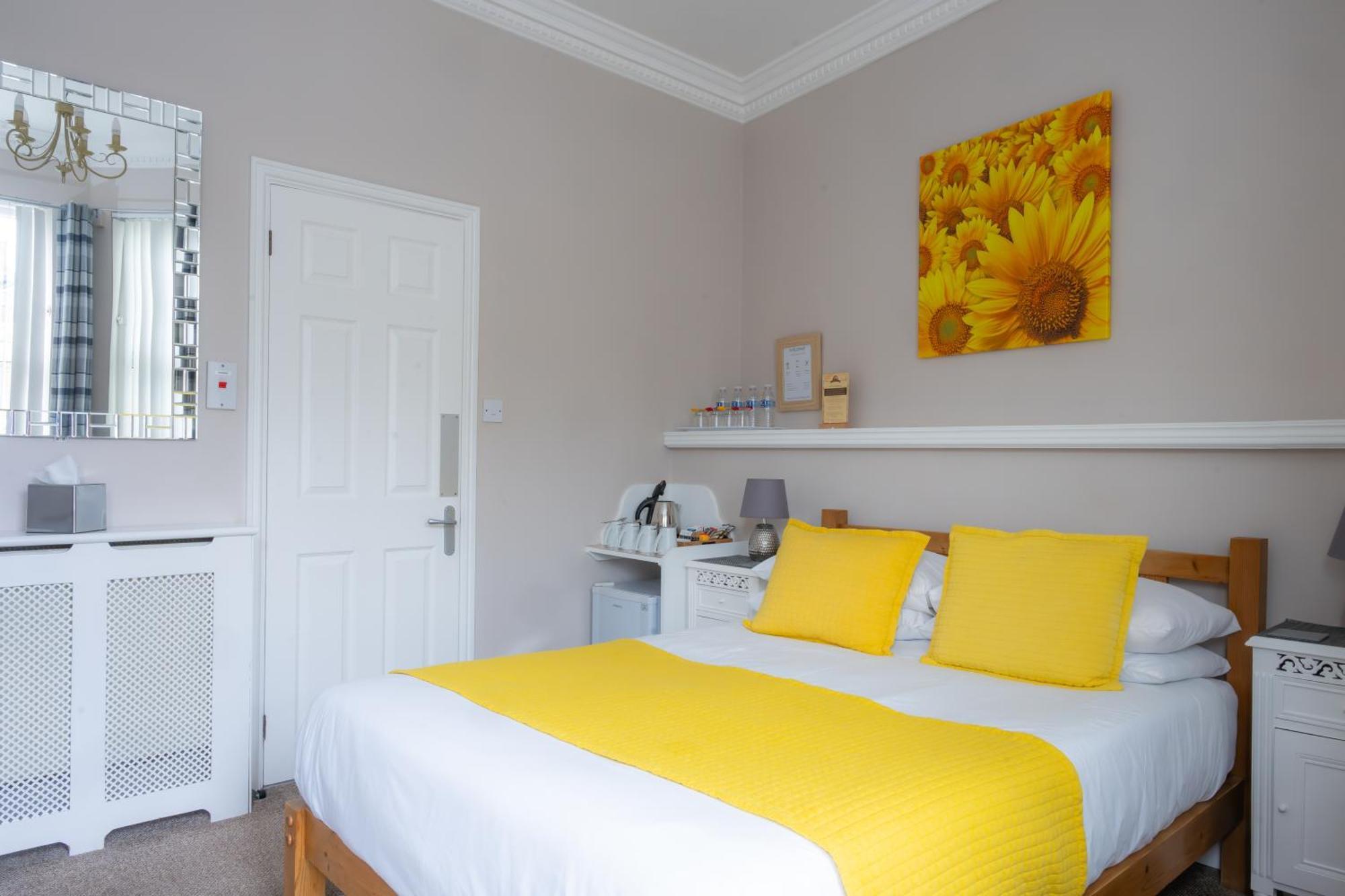 The Courtyard Guest House Great Yarmouth Dış mekan fotoğraf