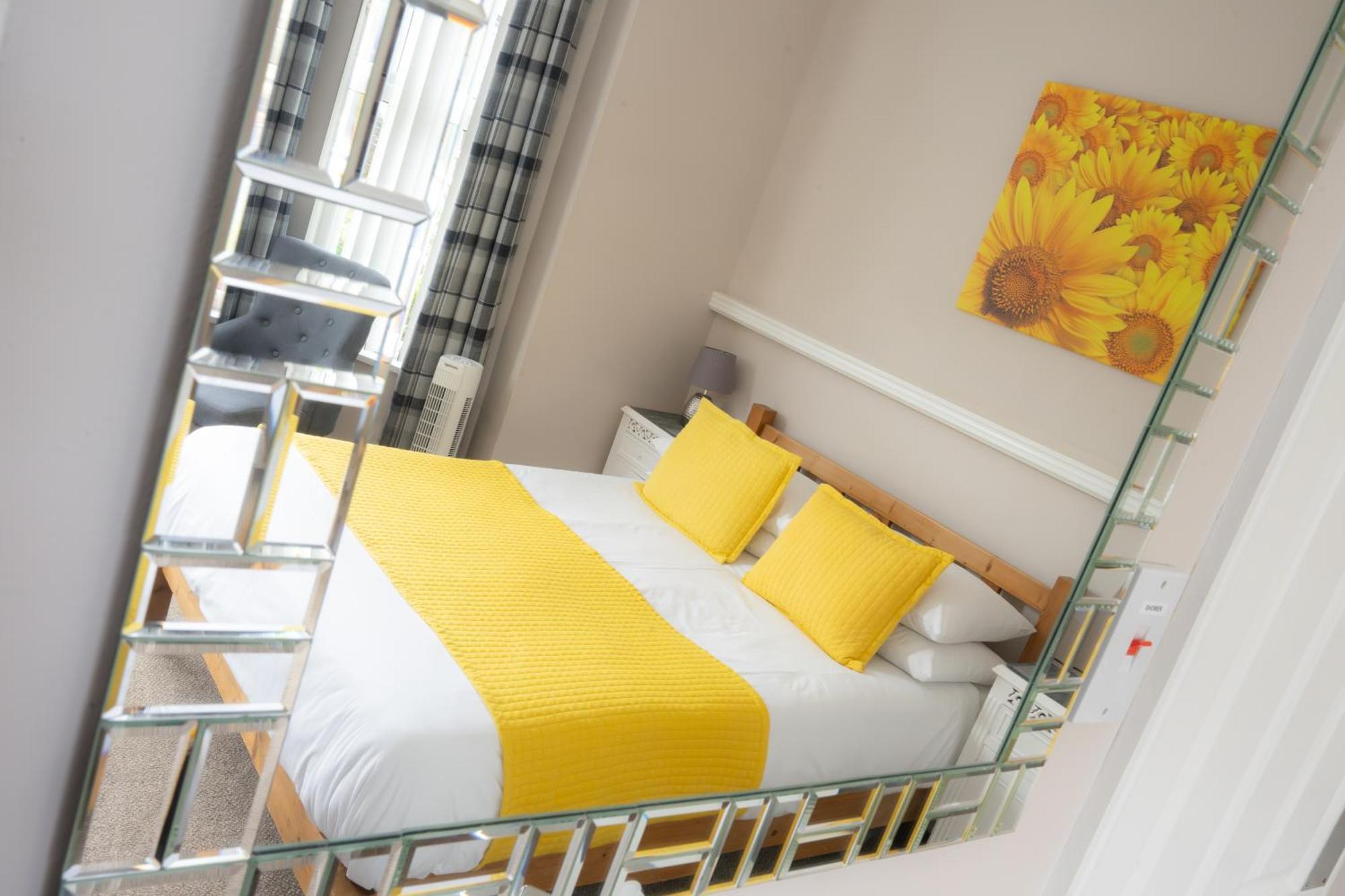 The Courtyard Guest House Great Yarmouth Dış mekan fotoğraf