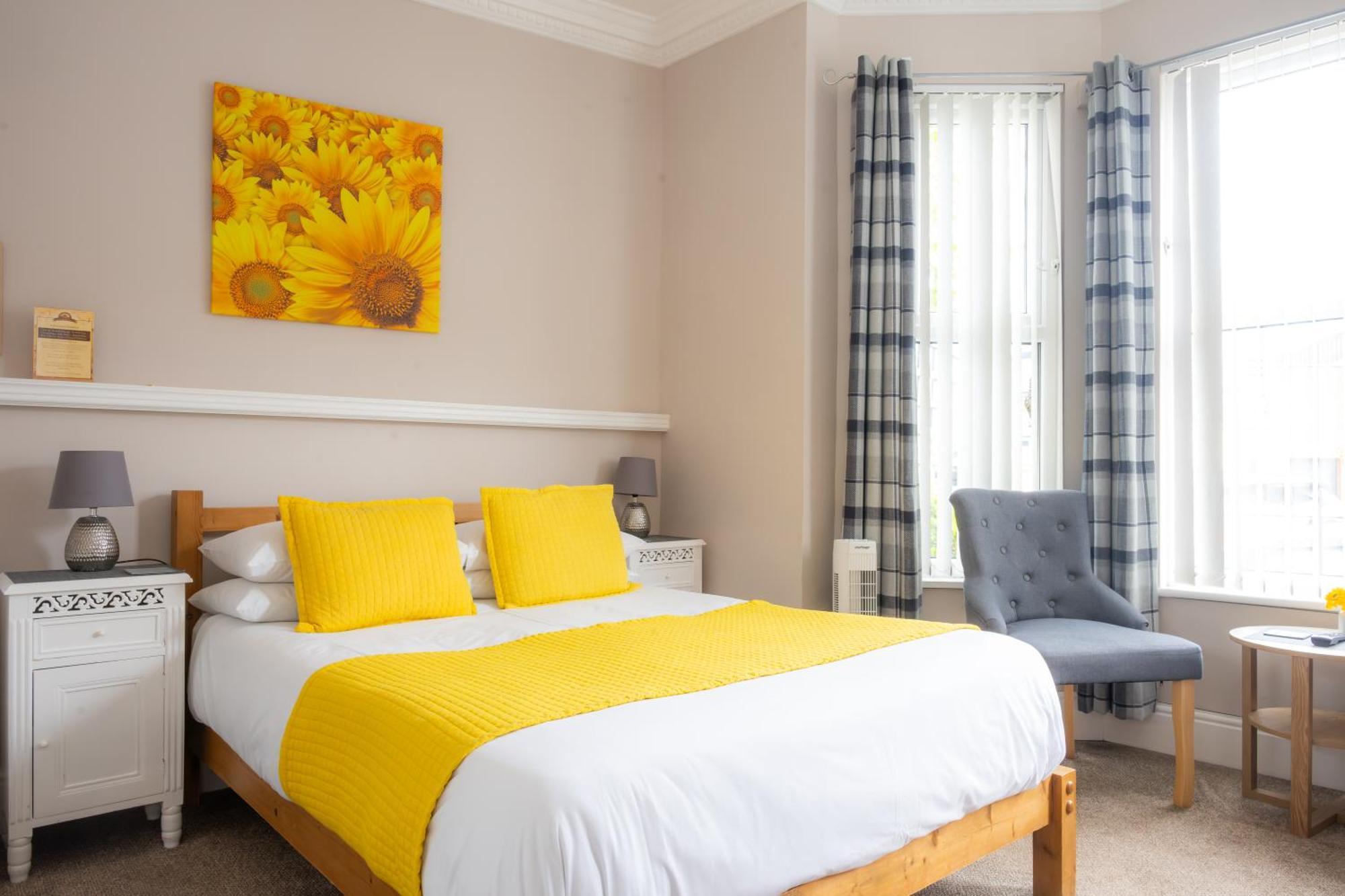 The Courtyard Guest House Great Yarmouth Dış mekan fotoğraf